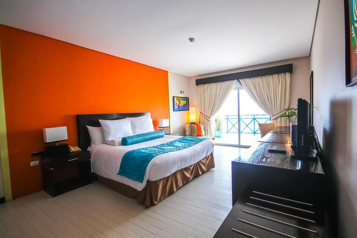 Thunderbird Resorts - Poro Point San Fernando City  Extérieur photo